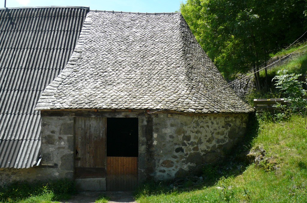 Le Martinet, grange à abside